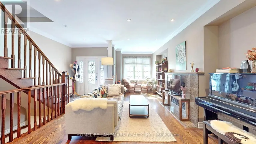 357 BARTLETT AVENUE N, Toronto (Dovercourt-Wallace Emerson-Junction), Ontario M6H3G8