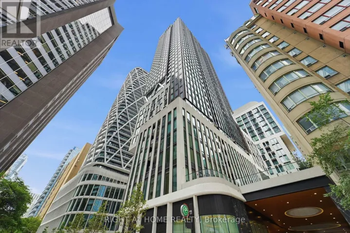 803 - 238 SIMCOE STREET, Toronto (Kensington-Chinatown), Ontario M5T0E2