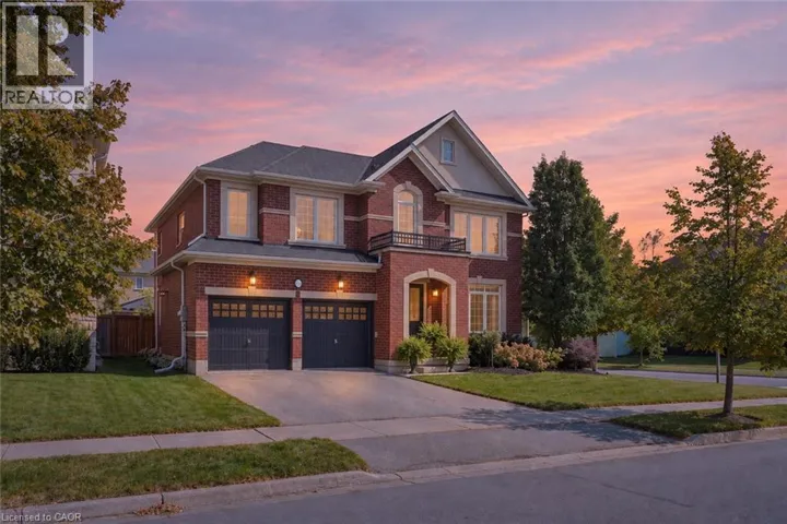136 SUTHERLAND Crescent, Ancaster, Ontario L9K0H2