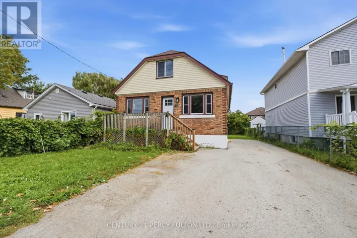 119 PELHAM ROAD, St. Catharines (Western Hill), Ontario L2S1T4