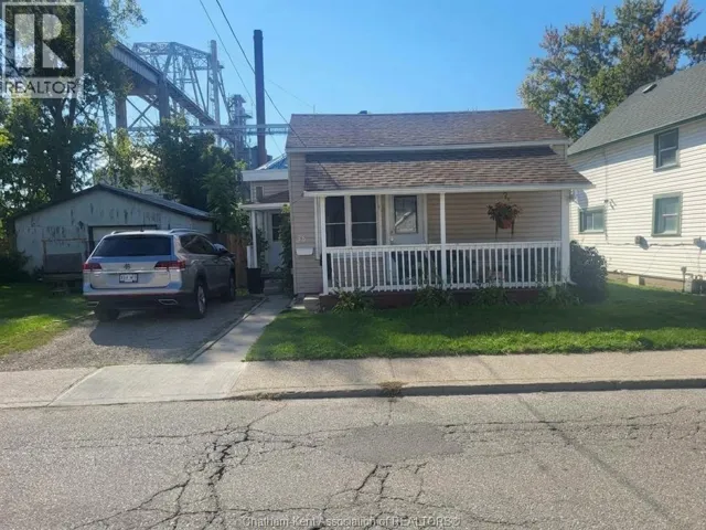 36 DEGGE STREET, Chatham, Ontario N7M4X2