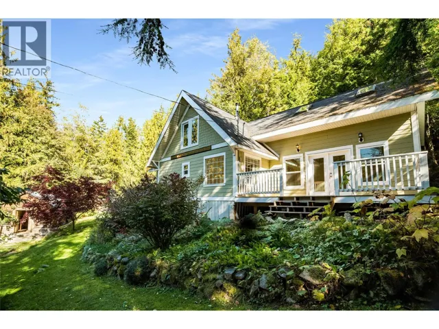 215 Rainbow Ridge Road, Procter, British Columbia V0G1V0