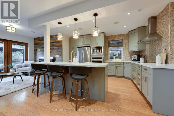 136 ARLINGTON AVENUE, Toronto (Humewood-Cedarvale), Ontario M6C2Z1