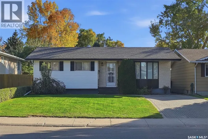 253 Laurentian DRIVE, Saskatoon, Saskatchewan S7H4R8
