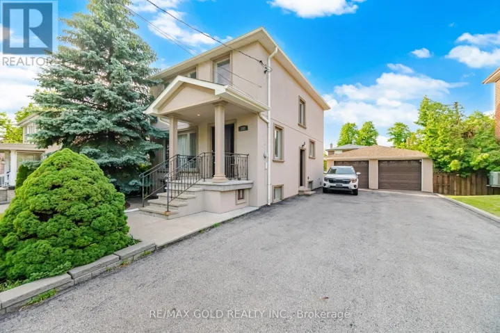 352 MAPLE LEAF DRIVE, Toronto (Maple Leaf), Ontario M6L1P6