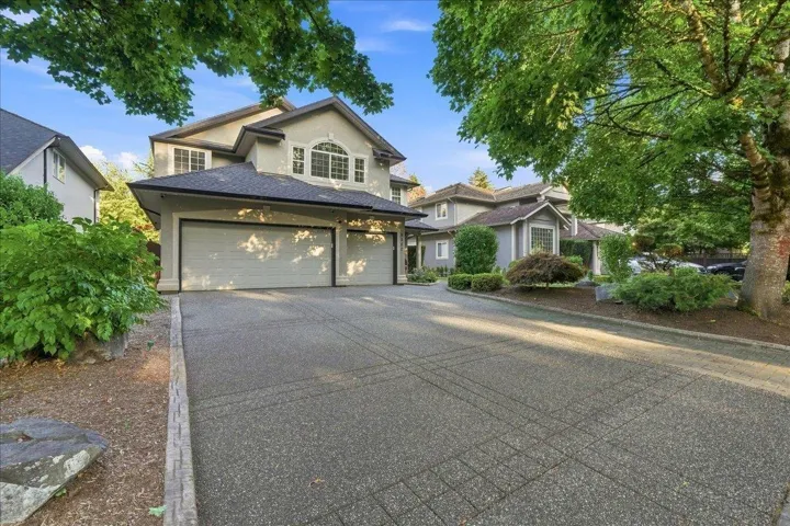 9362 207 STREET, Langley, British Columbia V1M2W7
