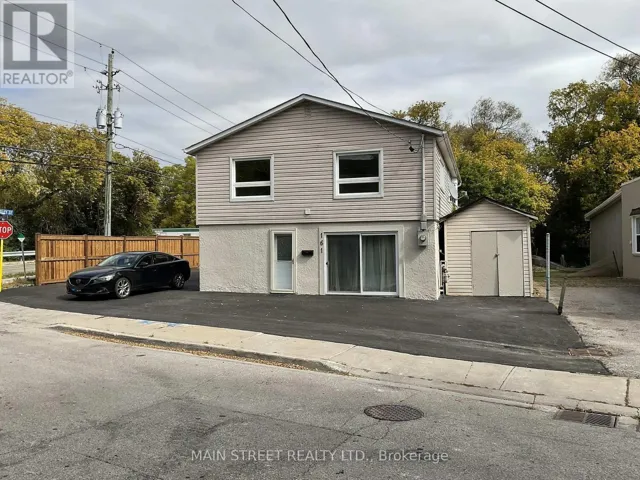 UPPER - 161 CHARLOTTE STREET, Newmarket (Gorham-College Manor), Ontario L3Y3S7