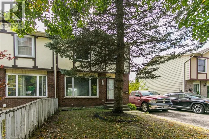 157 OLD CARRIAGE Drive, Kitchener, Ontario N2P1H5