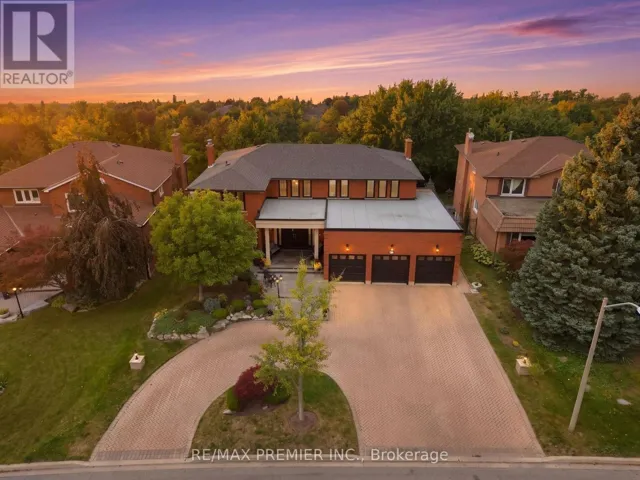 98 CAIRNBURG PLACE, Vaughan (Islington Woods), Ontario L4L3L5