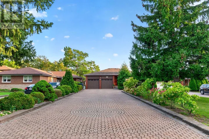 397 MAPLE LEAF DRIVE, Toronto (Maple Leaf), Ontario M6L1P4