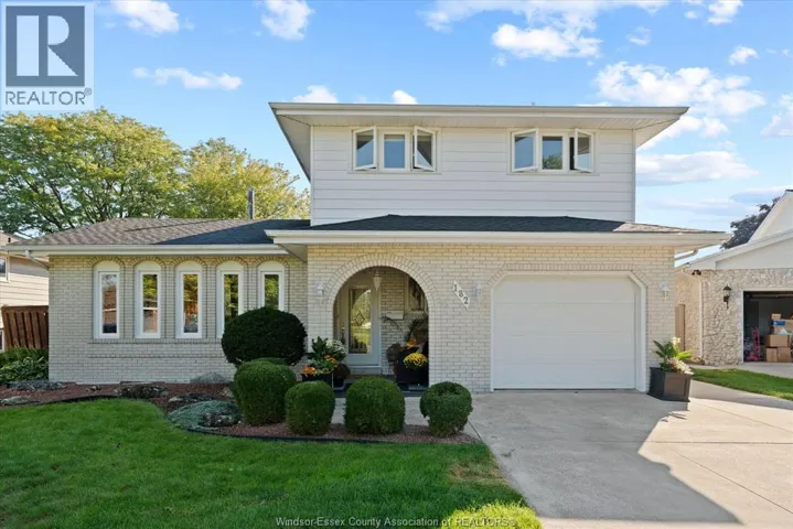 182 CENTENNIAL, Tecumseh, Ontario N8N2N6