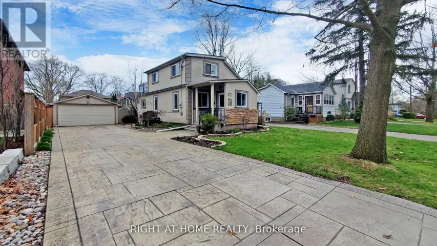 68 EAGLEWOOD BOULEVARD E, Mississauga (Mineola), Ontario L5G1V4