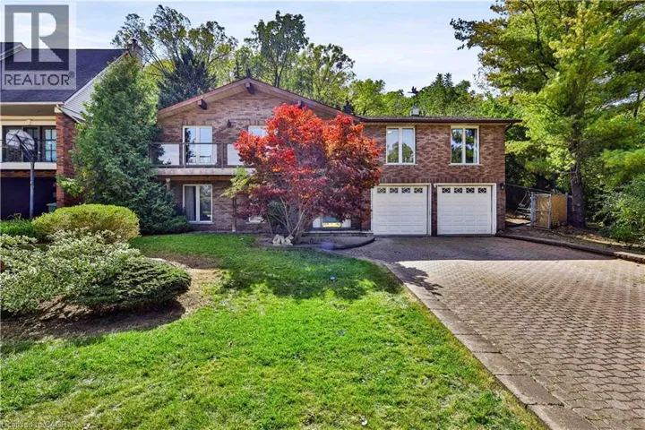 22 OAKRIDGE Drive, Stoney Creek, Ontario L8G2T6