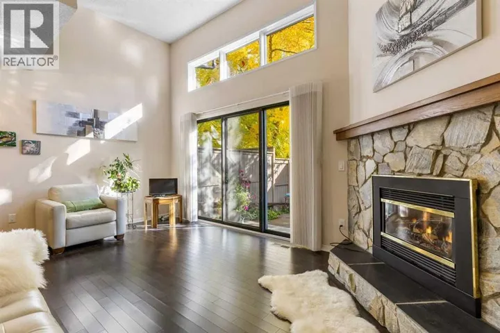 4 Glamis Gardens SW, Calgary, Alberta T3E6S4