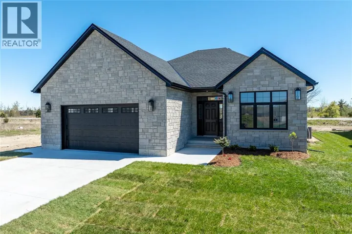 3503 PAUL CRESCENT, Plympton-Wyoming, Ontario N0N1E0