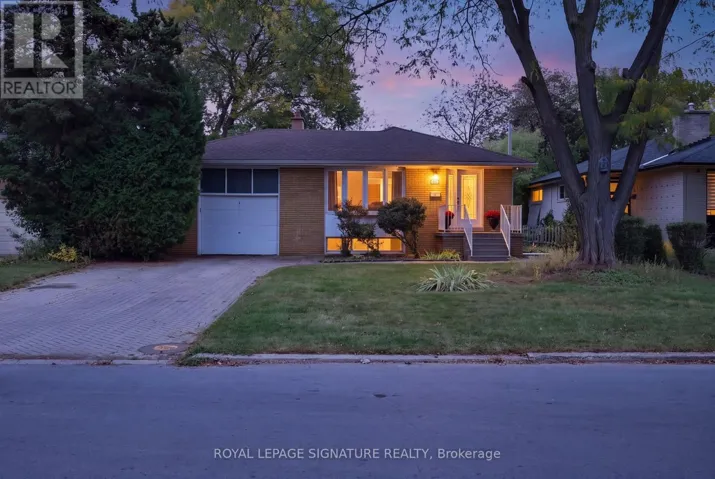 37 FINCHURST DRIVE, Toronto (Willowdale West), Ontario M2R1K8