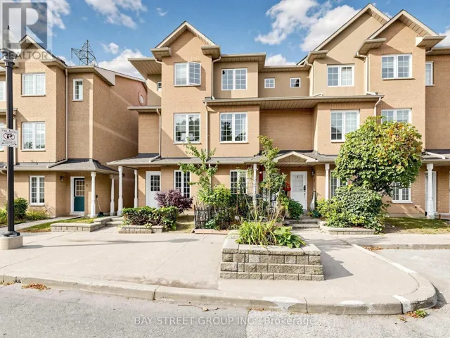 2 - 4 ST MORITZ WAY, Markham (Unionville), Ontario L3R4E8