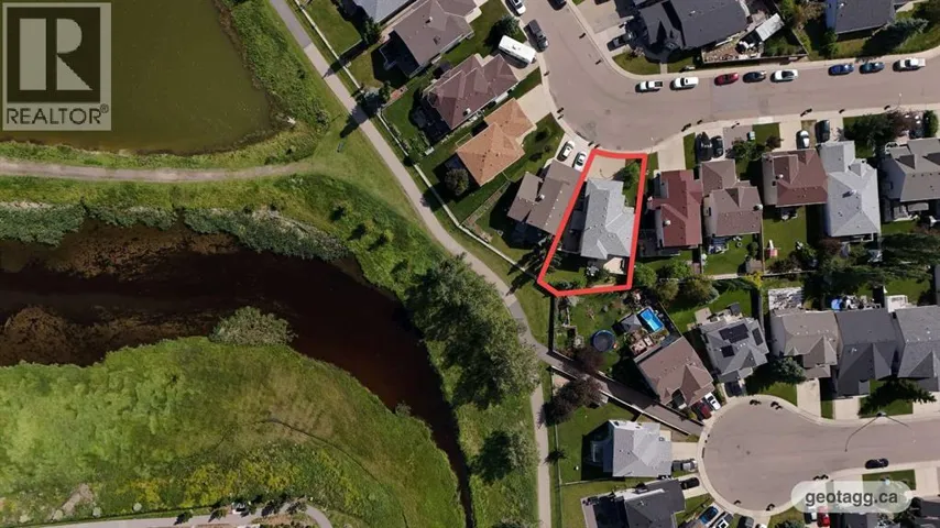 84 Willowbrook Crescent NW, Airdrie, Alberta T4B2S4