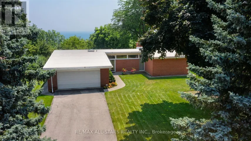 59 HILL CRESCENT, Toronto (Scarborough Village), Ontario M1M1J3