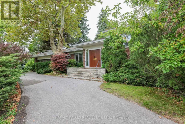 2 CLOVESTONE ROAD, Toronto (St. Andrew-Windfields), Ontario M2L1X3