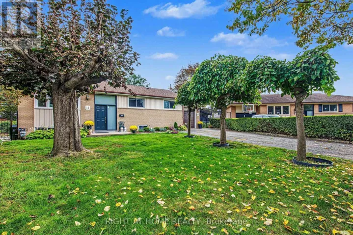 11 FAREHAM CRESCENT, Toronto (Guildwood), Ontario M1E1J8