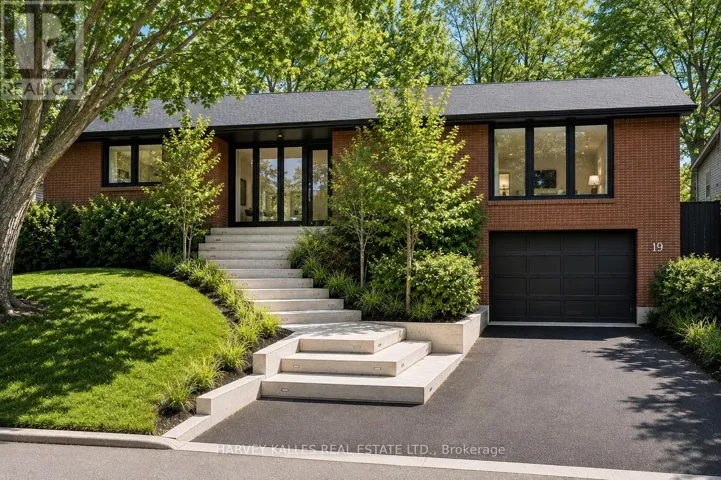 19 BLAIR ATHOL CRESCENT, Toronto (Princess-Rosethorn), Ontario M9A1X6