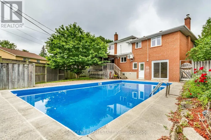 9 CLAY COURT, Toronto (Edenbridge-Humber Valley), Ontario M9A4S2