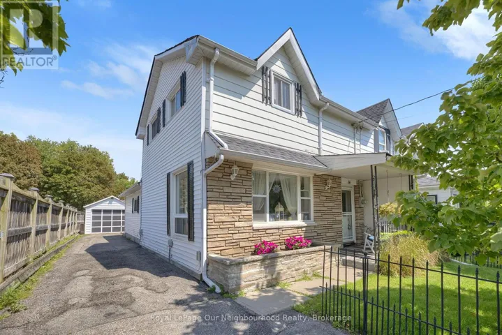 66 WELLINGTON STREET, Clarington (Bowmanville), Ontario L1C1V5