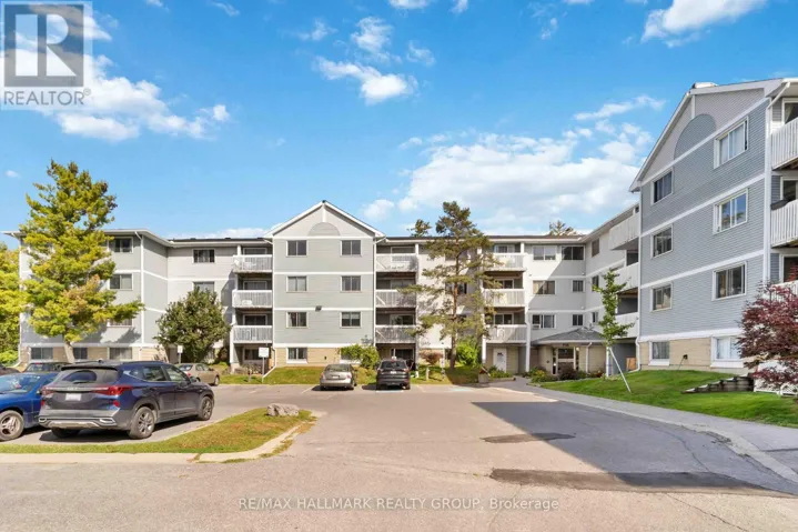 400 - 218 VIEWMOUNT DRIVE, Ottawa, Ontario K2E7X5