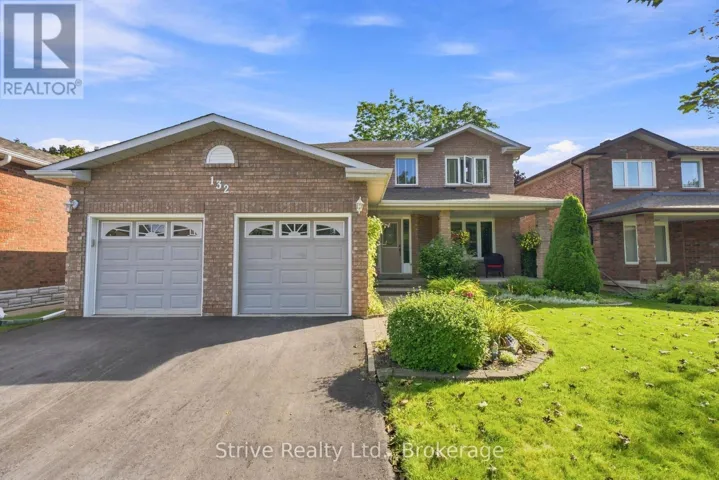 132 EAST HOUSE CRESCENT, Cobourg, Ontario K9A5K5