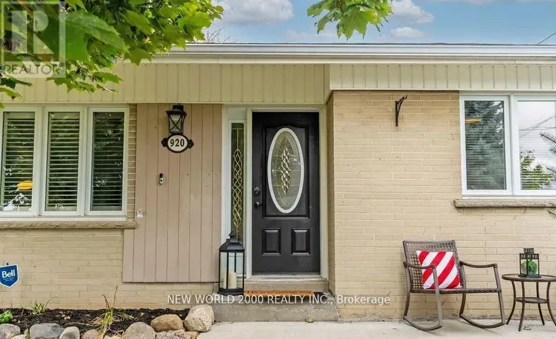 920 GREENWOOD CRESCENT, Whitby (Downtown Whitby), Ontario L1N1C8