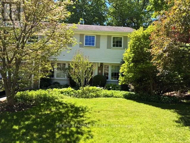 494 DORLAND ROAD, Oakville (FD Ford), Ontario L6J6B1