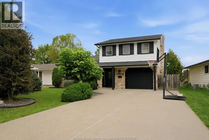 12224 ST THOMAS CRESCENT, Tecumseh, Ontario N8N3J9