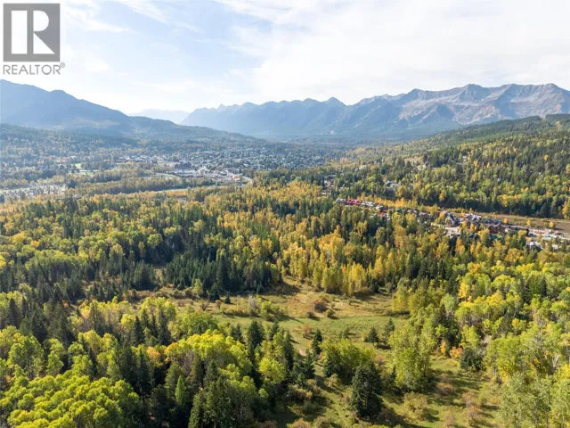 200 Canyon Trail, Fernie, British Columbia V0B1M5