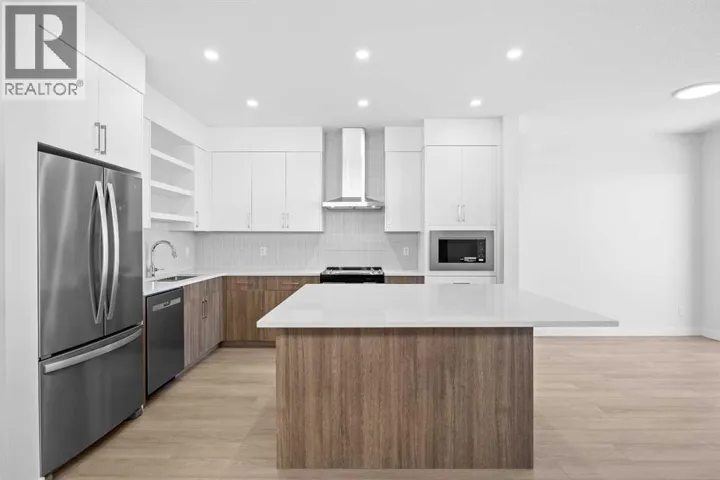 131 Greenwich Drive NW, Calgary, Alberta T3B6K7