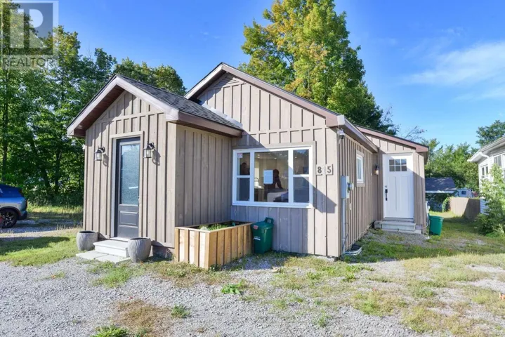 815 MUSKOKA ROAD S, Gravenhurst (Muskoka (S)), Ontario P1P1K2
