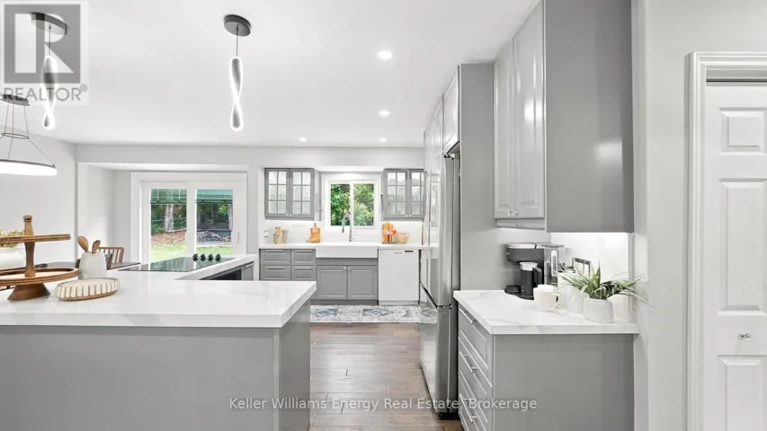 2621 DIVISION STREET N, Cobourg, Ontario K9A4J7
