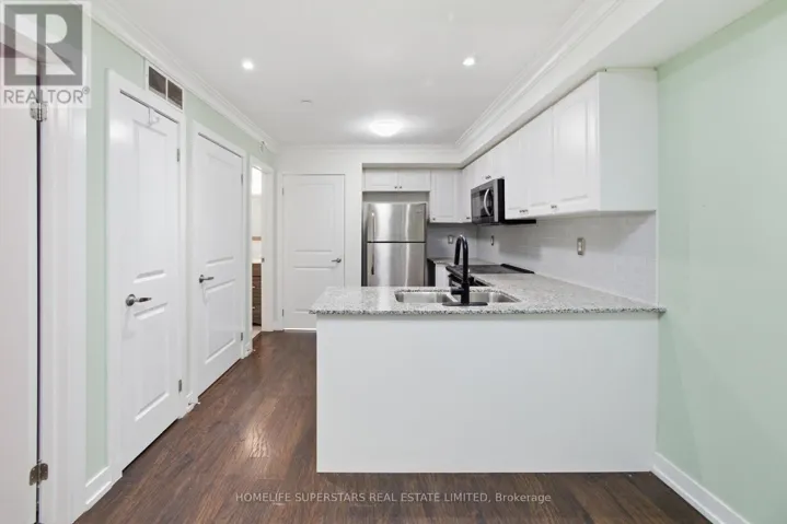 413 - 8 DRUMMOND STREET, Toronto (Mimico), Ontario M8V1Y8