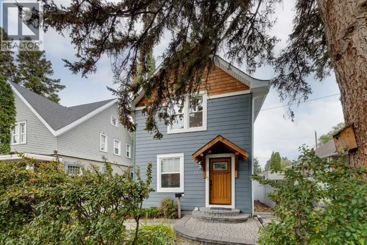1905 2 Street NW, Calgary, Alberta T2M2W7