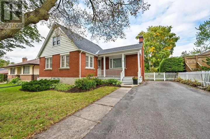 5 WESTMORELAND ROAD, Kingston (West of Sir John A. Blvd), Ontario K7M1J4
