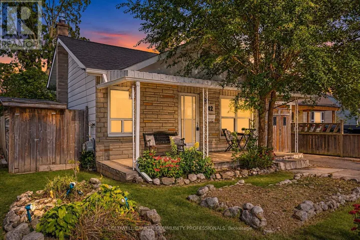 42 SANDERSON STREET, Brantford, Ontario N3S2V2