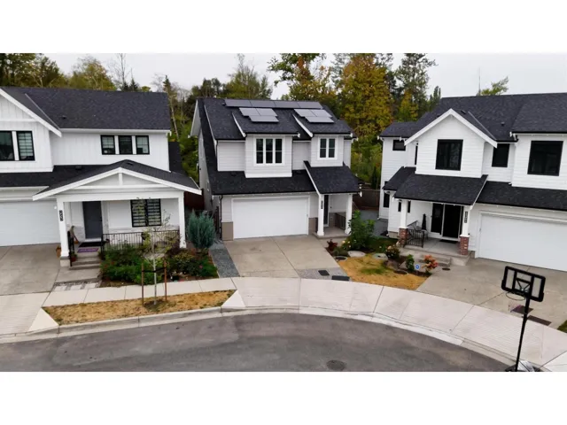 7567 196A STREET, Langley, British Columbia V2Y3T2