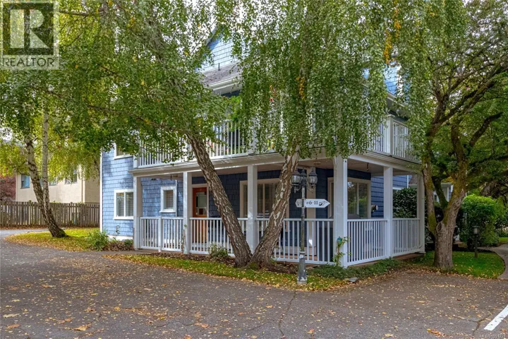 1 649 Admirals Rd, Esquimalt, British Columbia V9A2N6