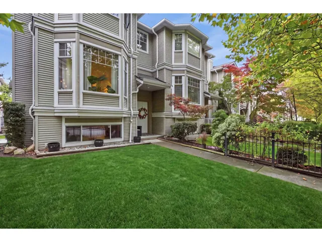6556 121 STREET, Surrey, British Columbia V3W1C5