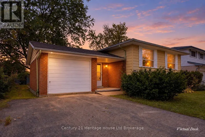 111 BRIARHILL DRIVE, Stratford, Ontario N5A6N6