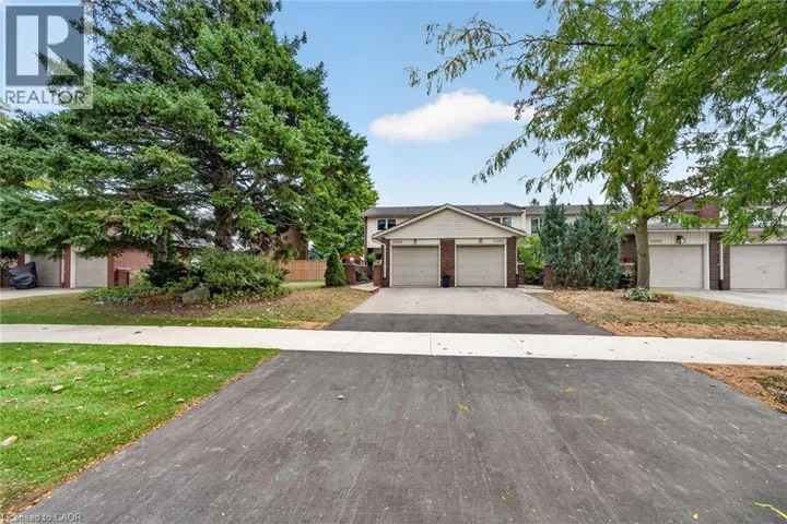 5294 BROMLEY Road, Burlington, Ontario L7L3G2