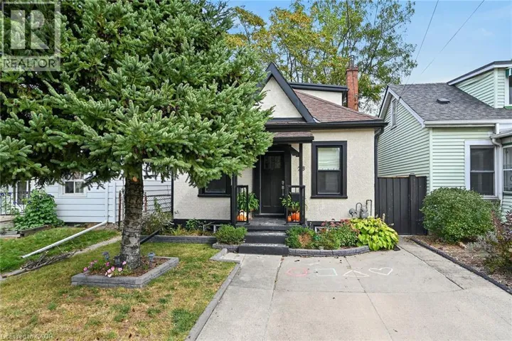 28 BAKER Street, Hamilton, Ontario L8R1V3