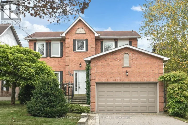 19 LONG DRIVE, Whitby (Blue Grass Meadows), Ontario L1N8E2