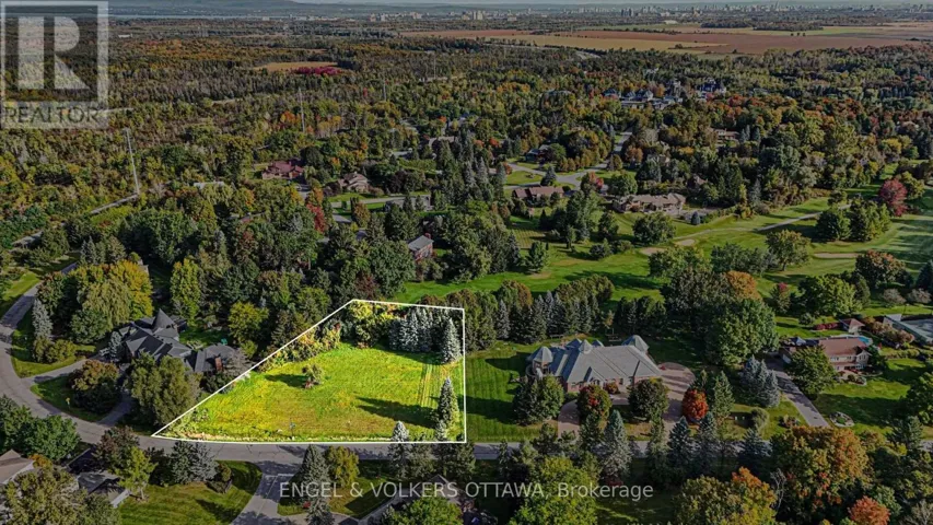 34 CEDARHILL DRIVE, Ottawa, Ontario K2R1C6