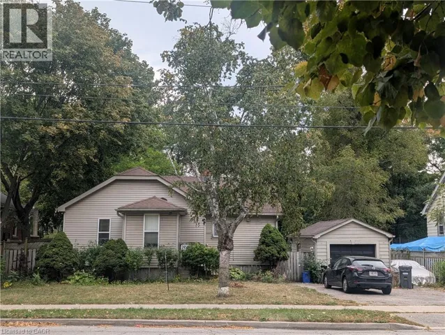2450 WOODWARD Avenue, Burlington, Ontario L7R1T9